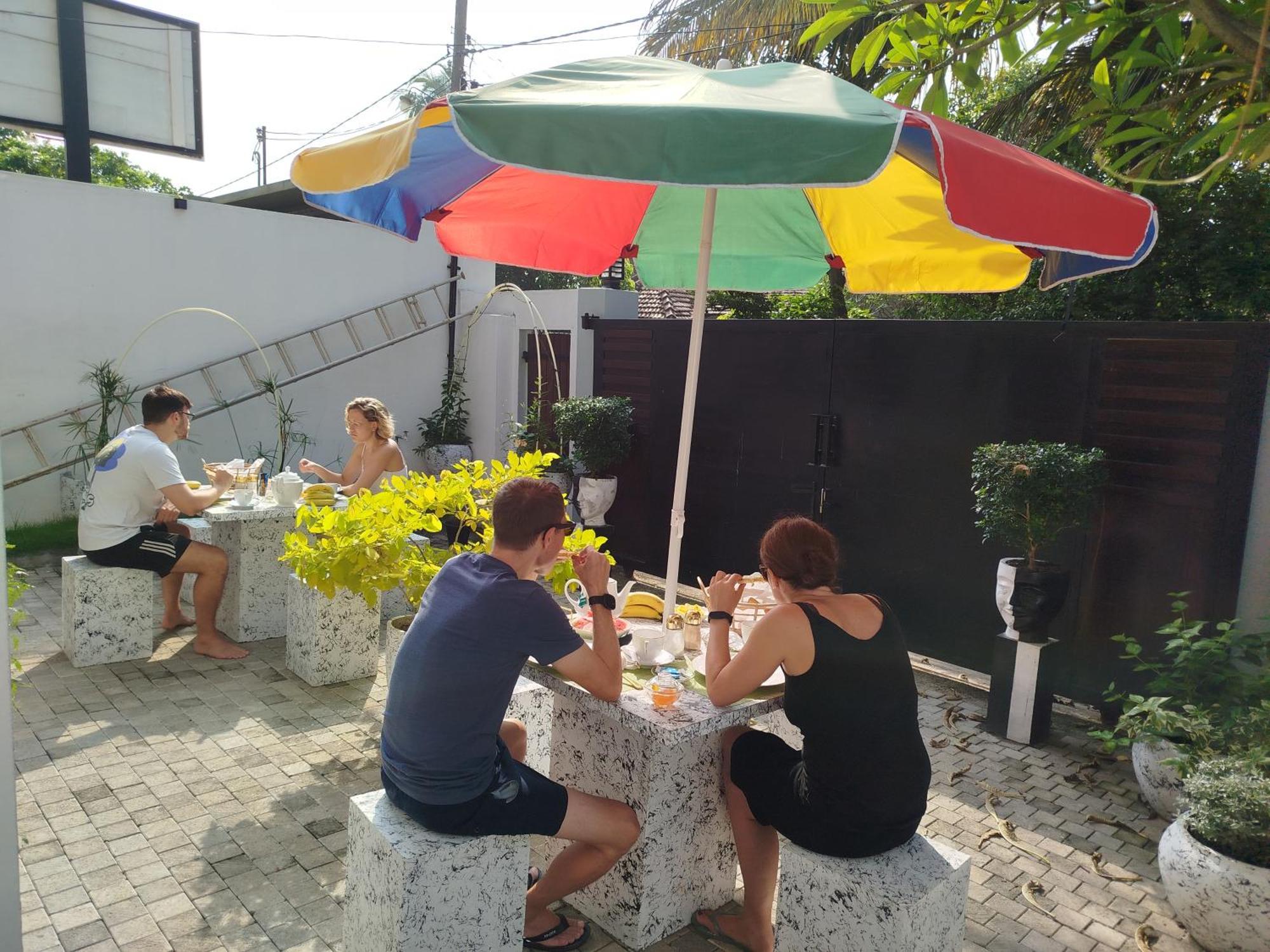 Elzangi Hotel Negombo Eksteriør billede