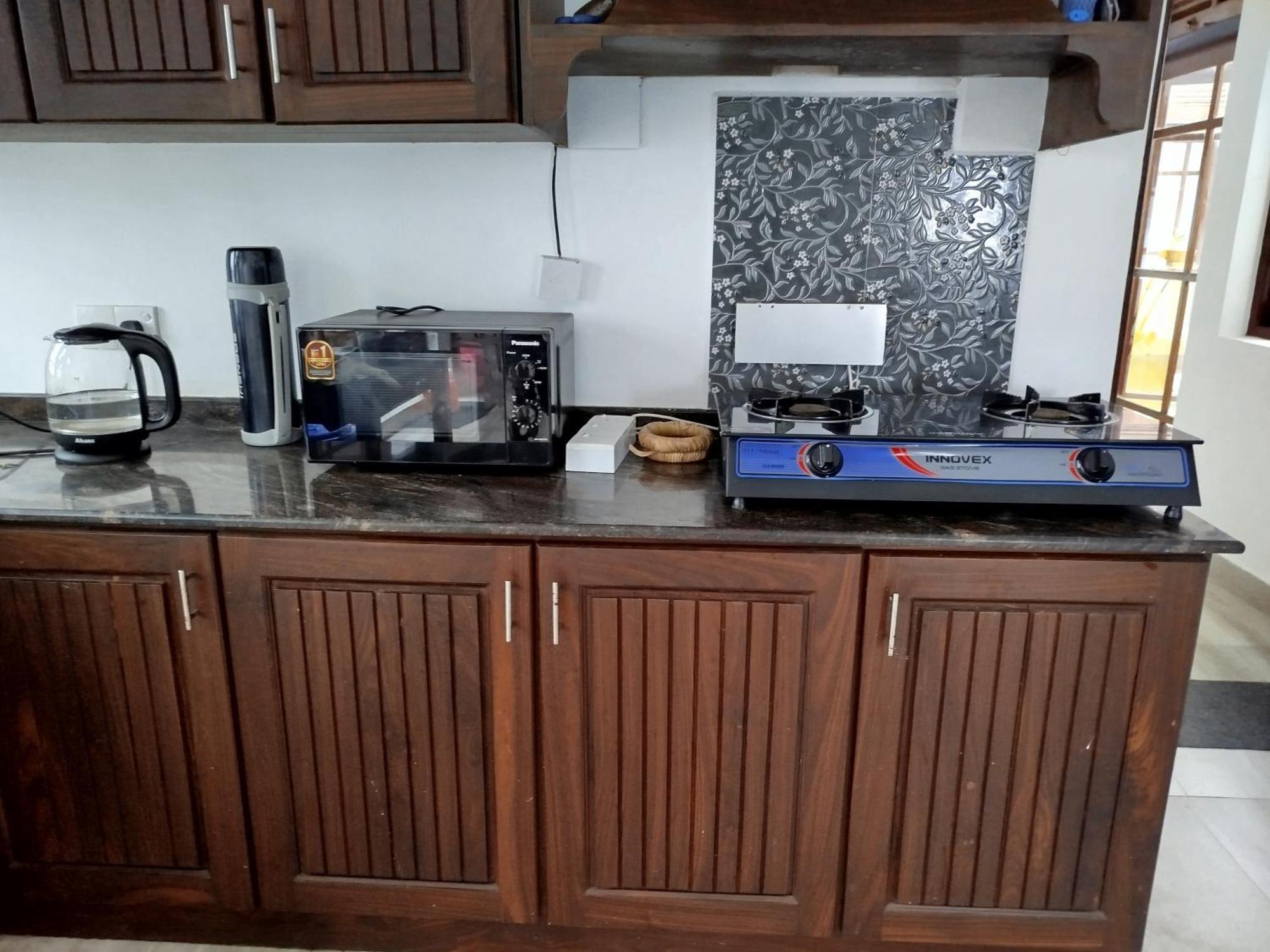 Elzangi Hotel Negombo Værelse billede