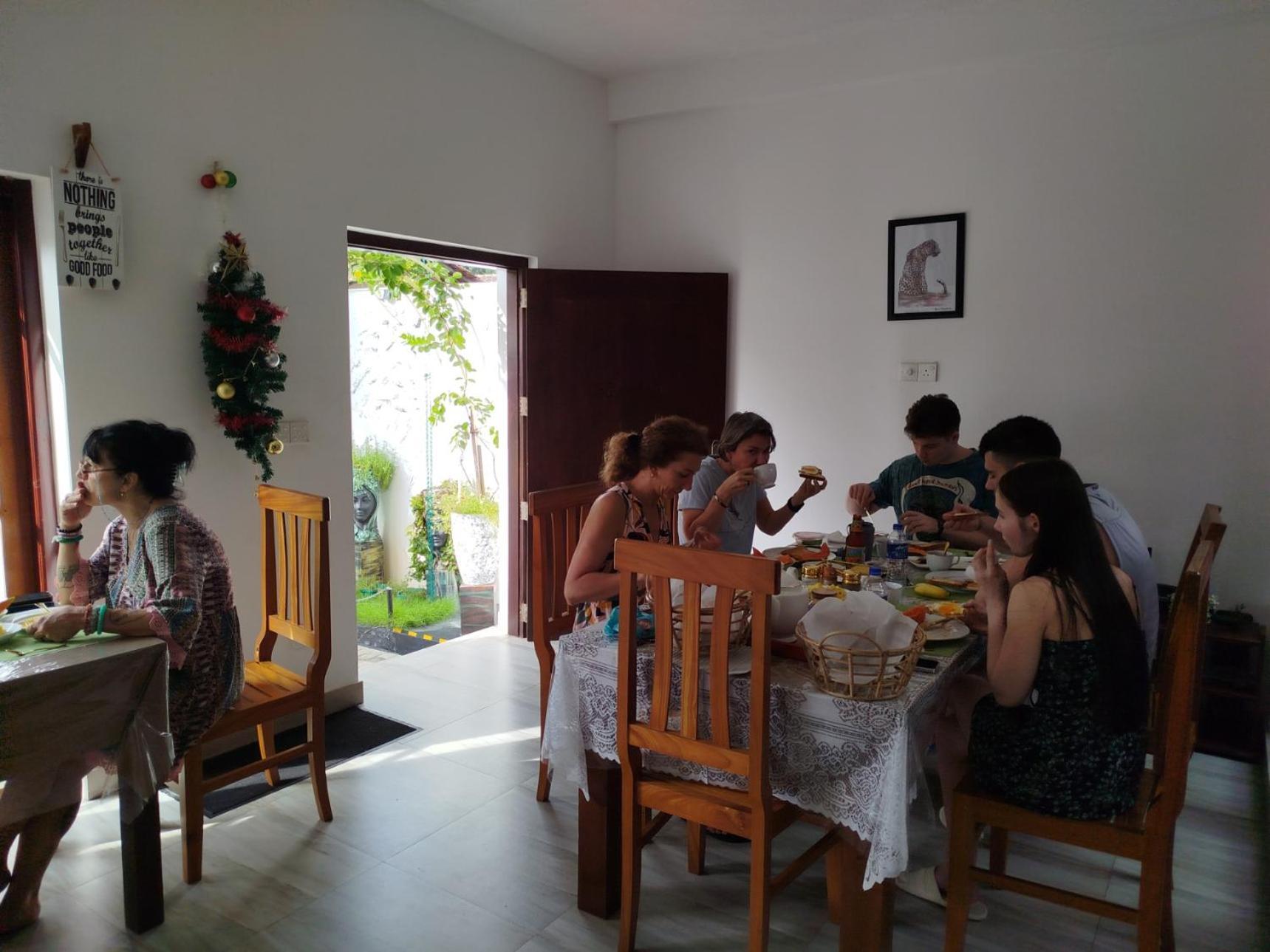 Elzangi Hotel Negombo Eksteriør billede